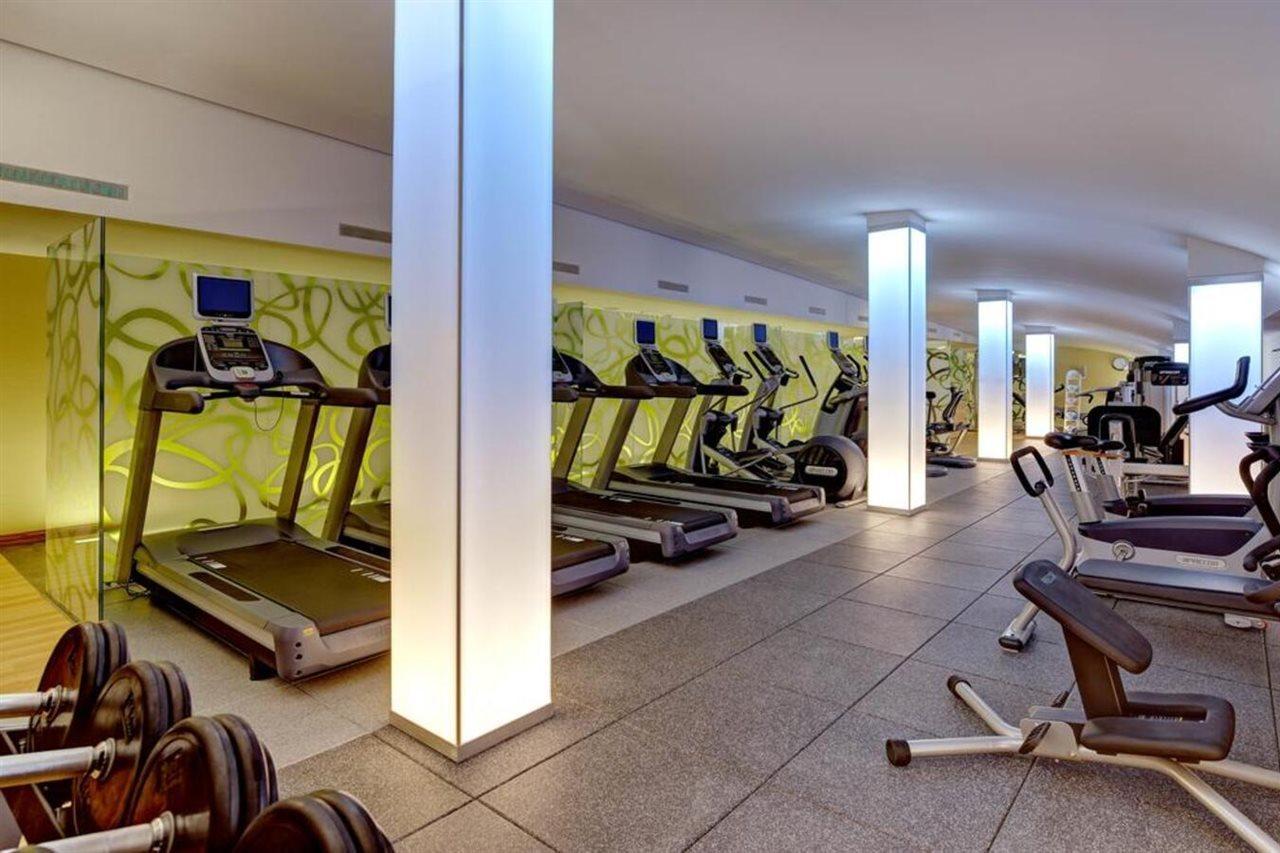 Hilton Garden Inn Frankfurt Airport Φραγκφούρτη Εξωτερικό φωτογραφία Fitness room in a hotel