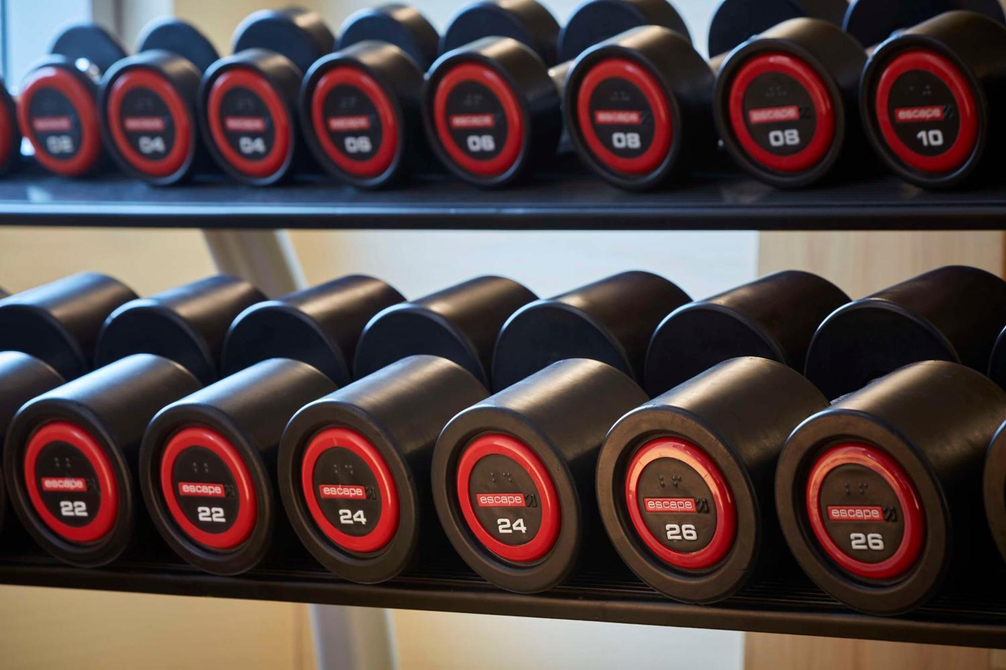 Hilton Garden Inn Frankfurt Airport Φραγκφούρτη Εξωτερικό φωτογραφία Escape Fitness