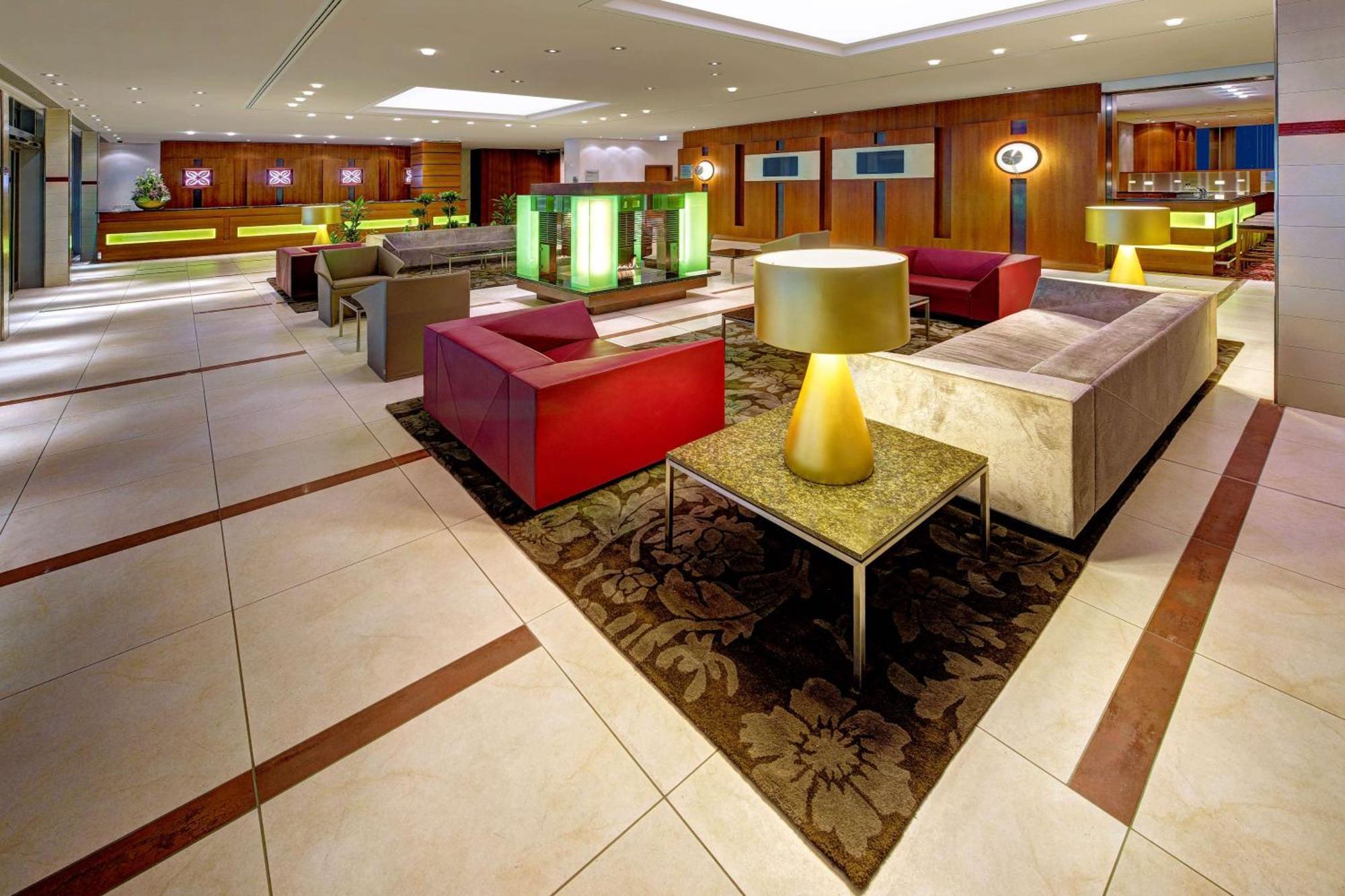 Hilton Garden Inn Frankfurt Airport Φραγκφούρτη Εξωτερικό φωτογραφία Reception area